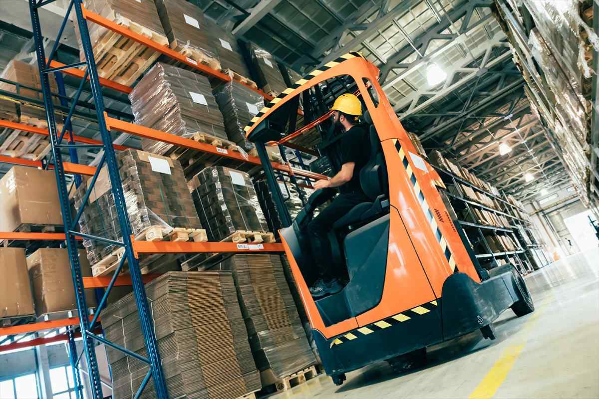 https://freightridgelogistics.com/wp-content/uploads/2017/03/service_1.jpg
