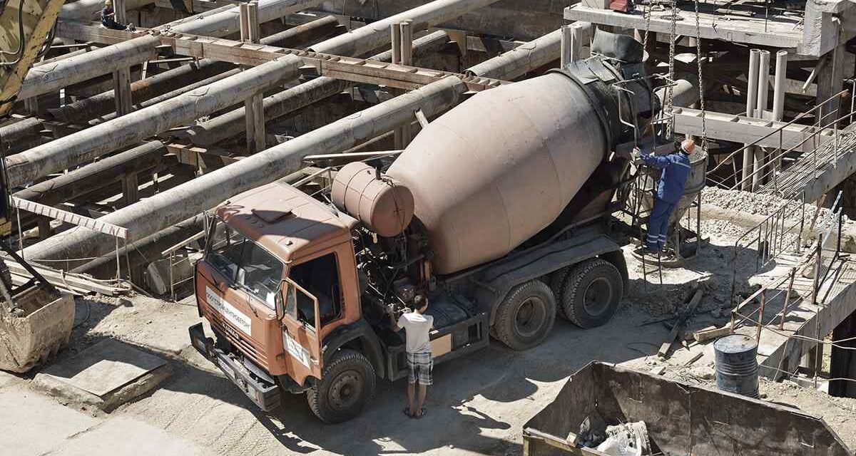 https://freightridgelogistics.com/wp-content/uploads/2017/08/inner_big_trucks_04-1200x640.jpg